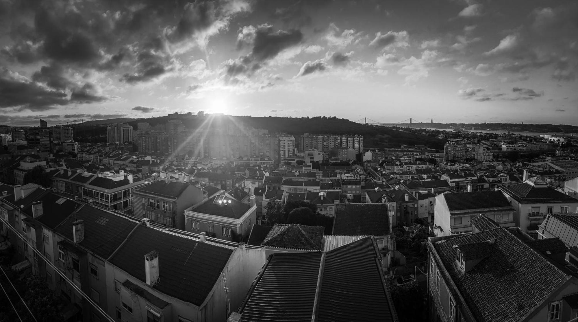 Ideally Located With Perfect Views Algés Eksteriør billede